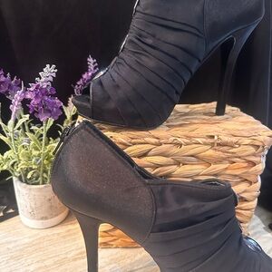 Women’s sexy 5 inch heels 
Size 9.5 
Never worn